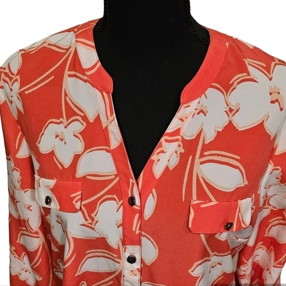 Laura Scott Coral Floral 94% polyester 6% Spandex V-neck Button Up Blouse Size M - Picture 2 of 9